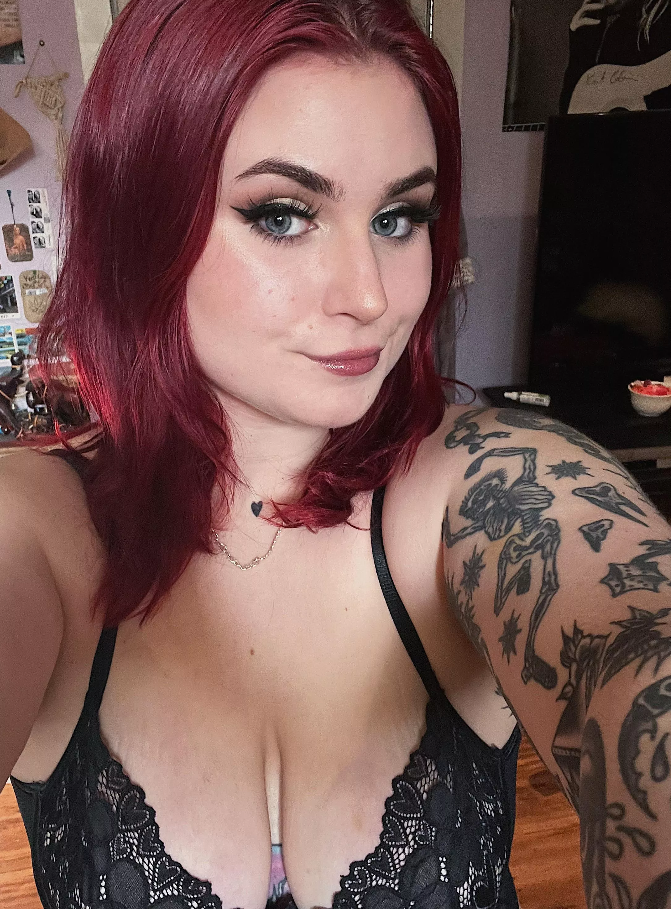 I just want to be someone gf :(