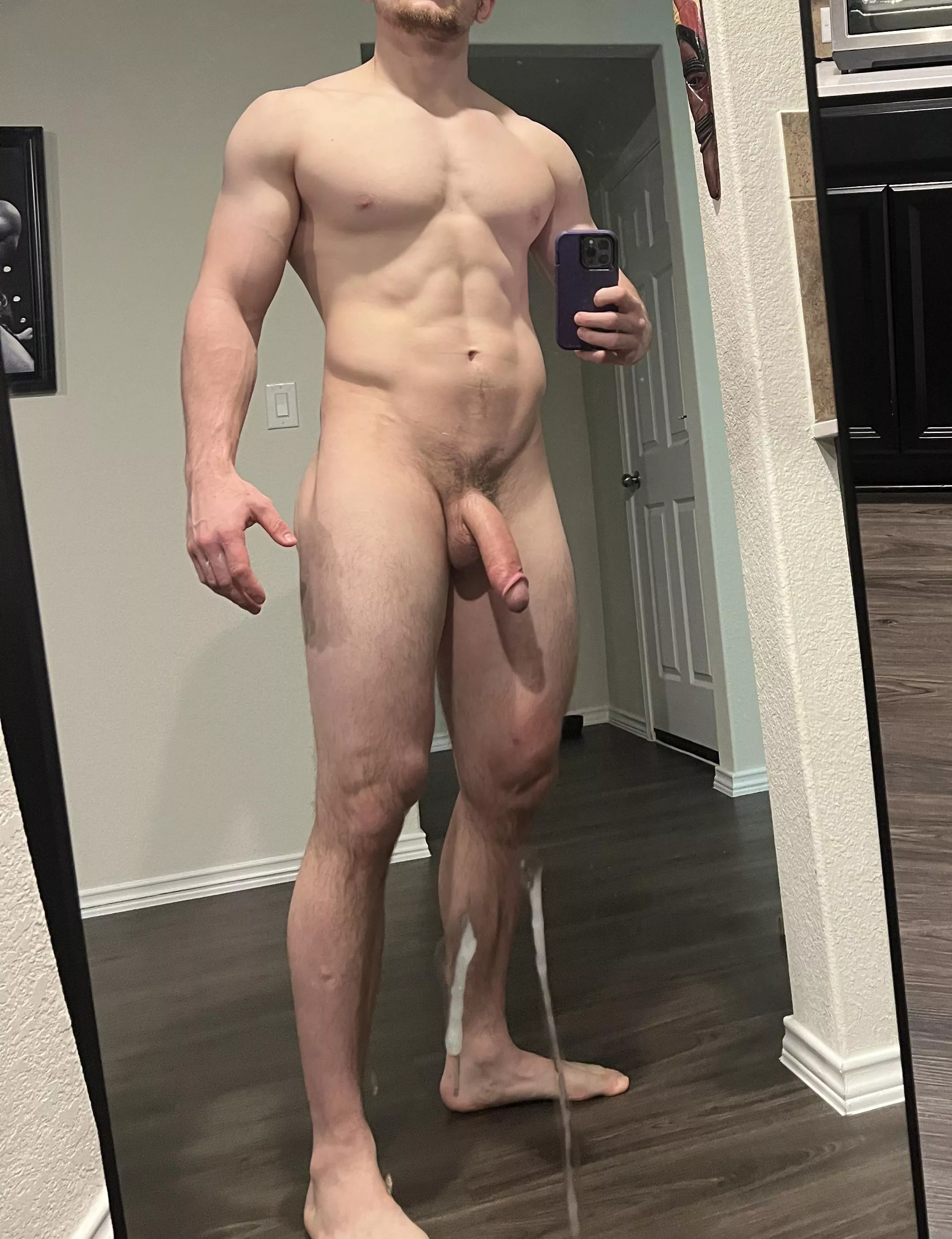 I like to watch myself jerk off in the mirror 🪞