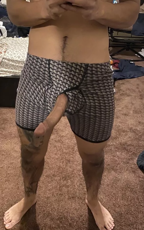 I’m 5’4 120 with a massive cock