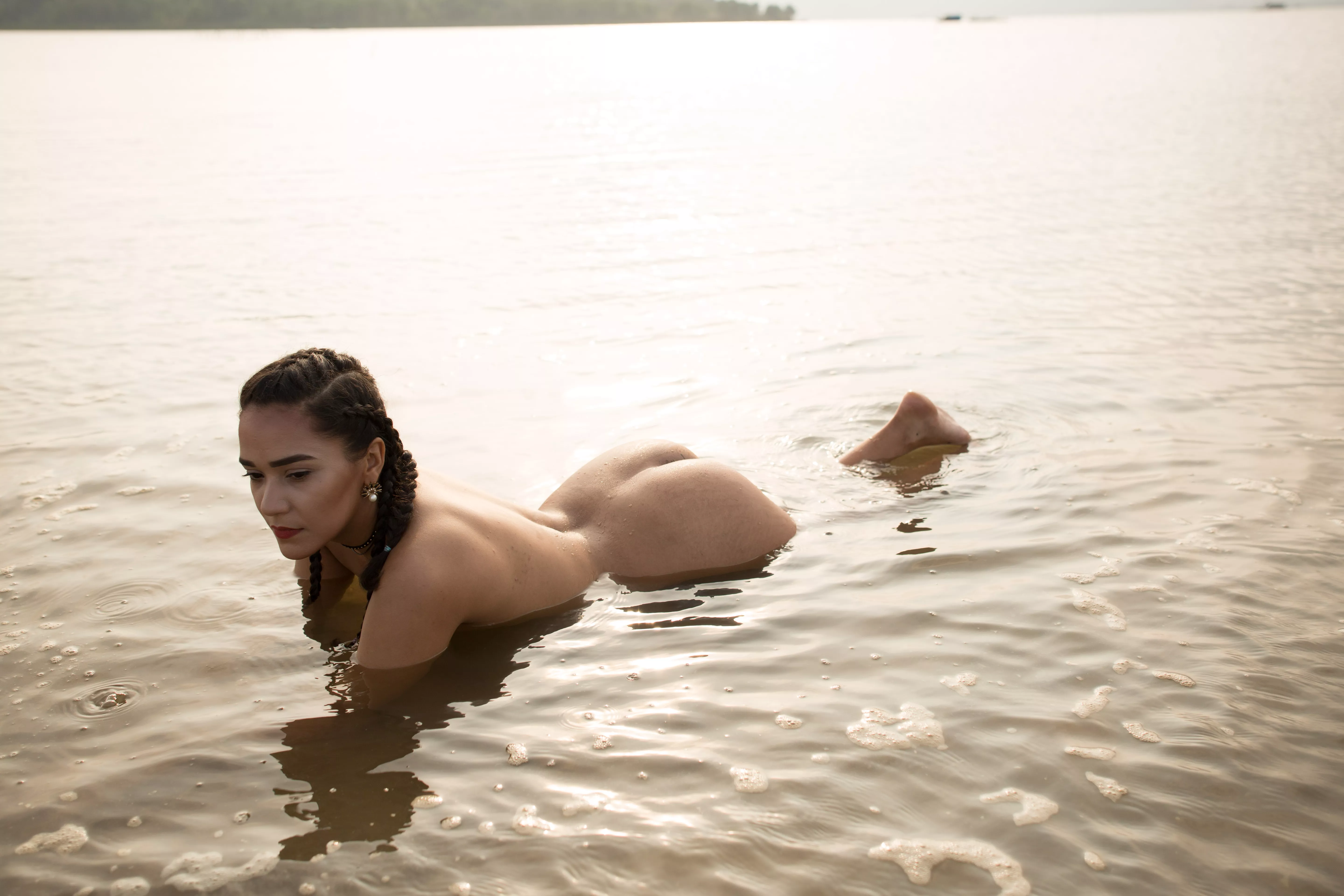 I'm here to wear clothes and chew bubblegum, and I'm all out of clothes