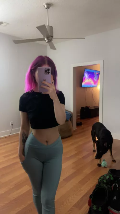 Like my new leggings?