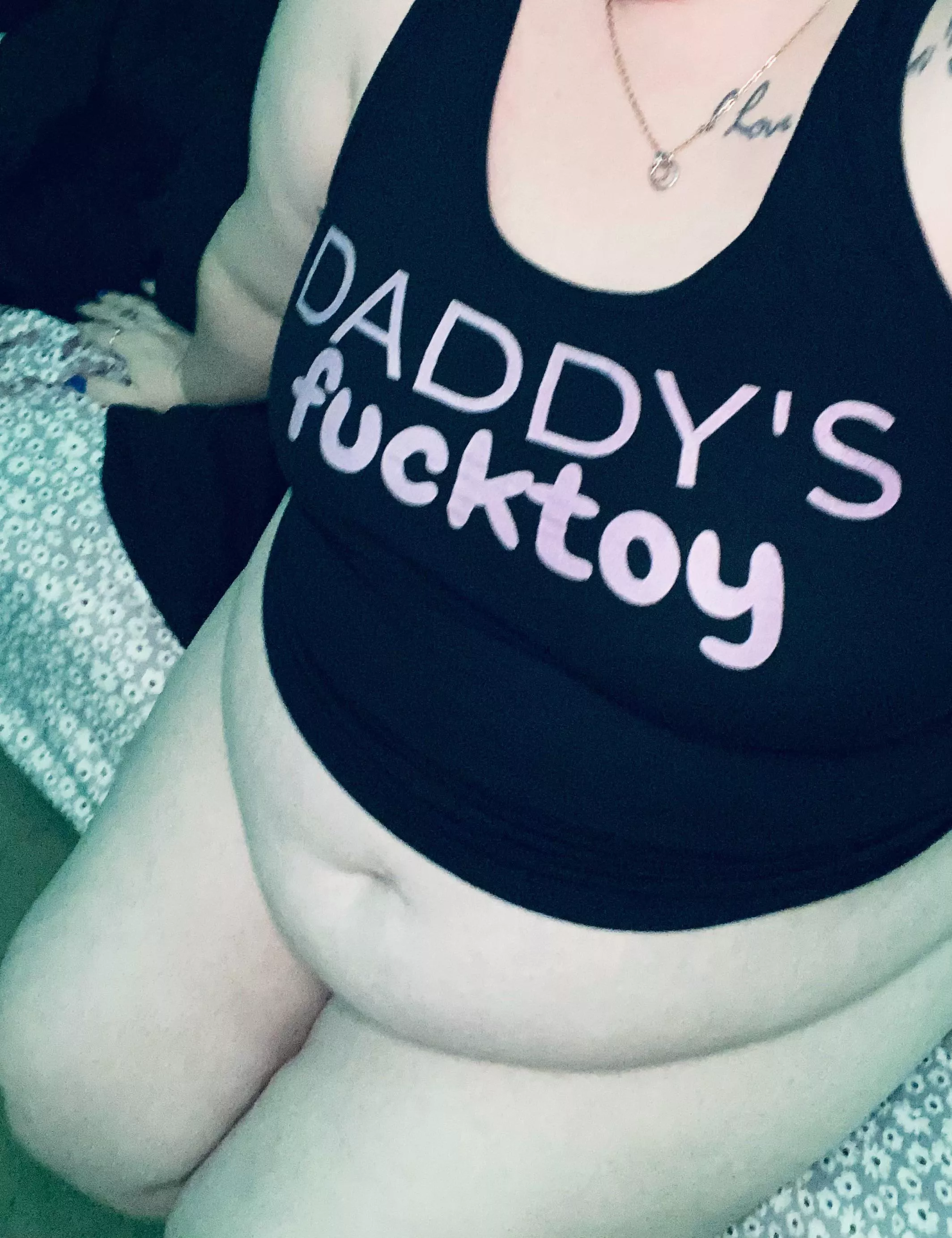 My belly takes up half of my lap 🙈