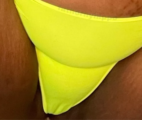 My favorite camel toe!! 💚