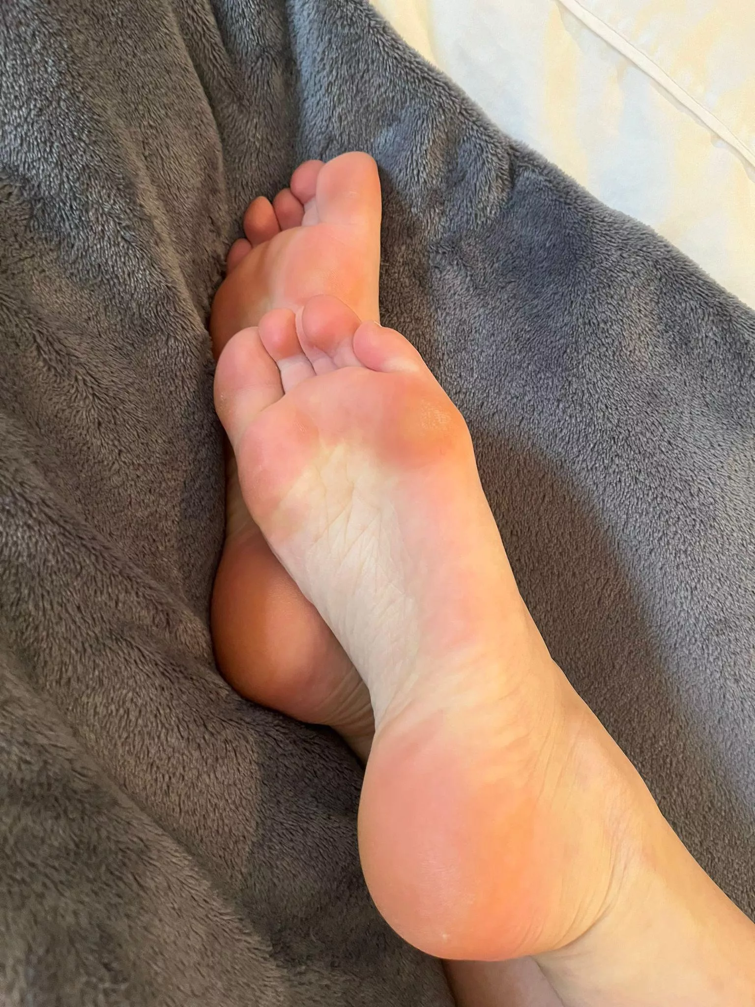 Only like it if you would lick my soles ;))