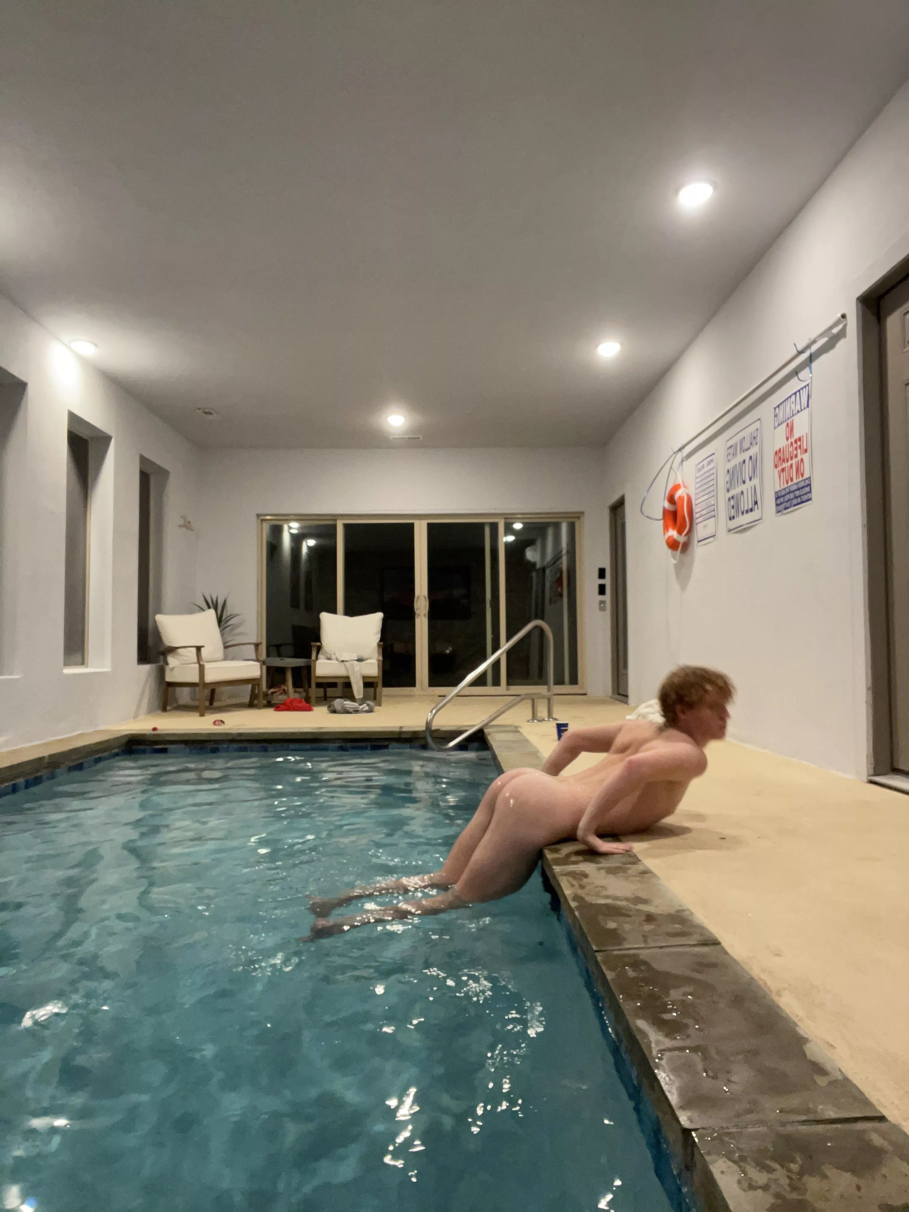 Pool with a view 😈