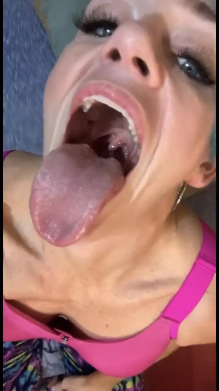 React if you’ll fill my mouth whole