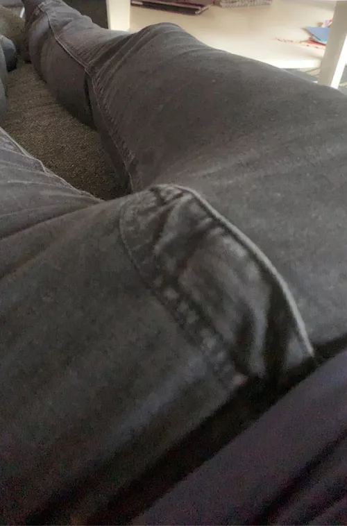 Relaxing in the sofa, waiting for friends to arrive. Soon party time…