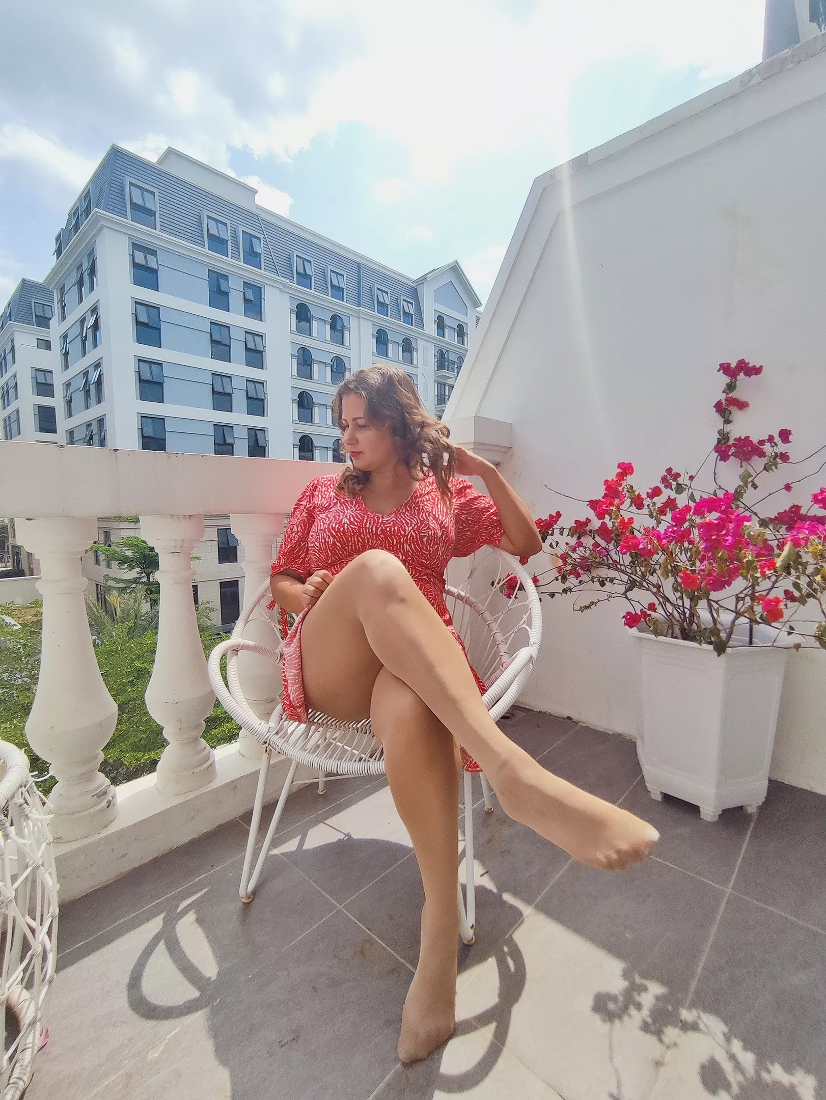 Shiny nylon queen 👑