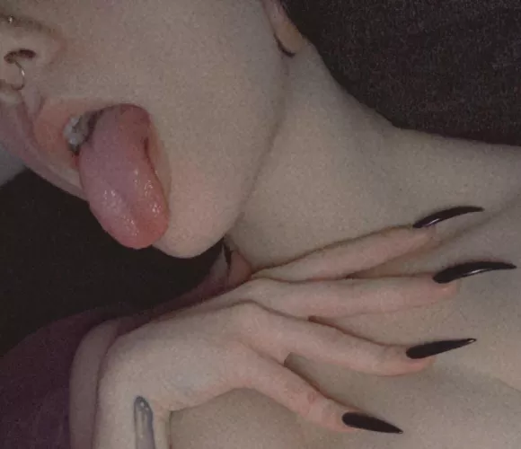 Starting weekend off right with my tongue out 🥵