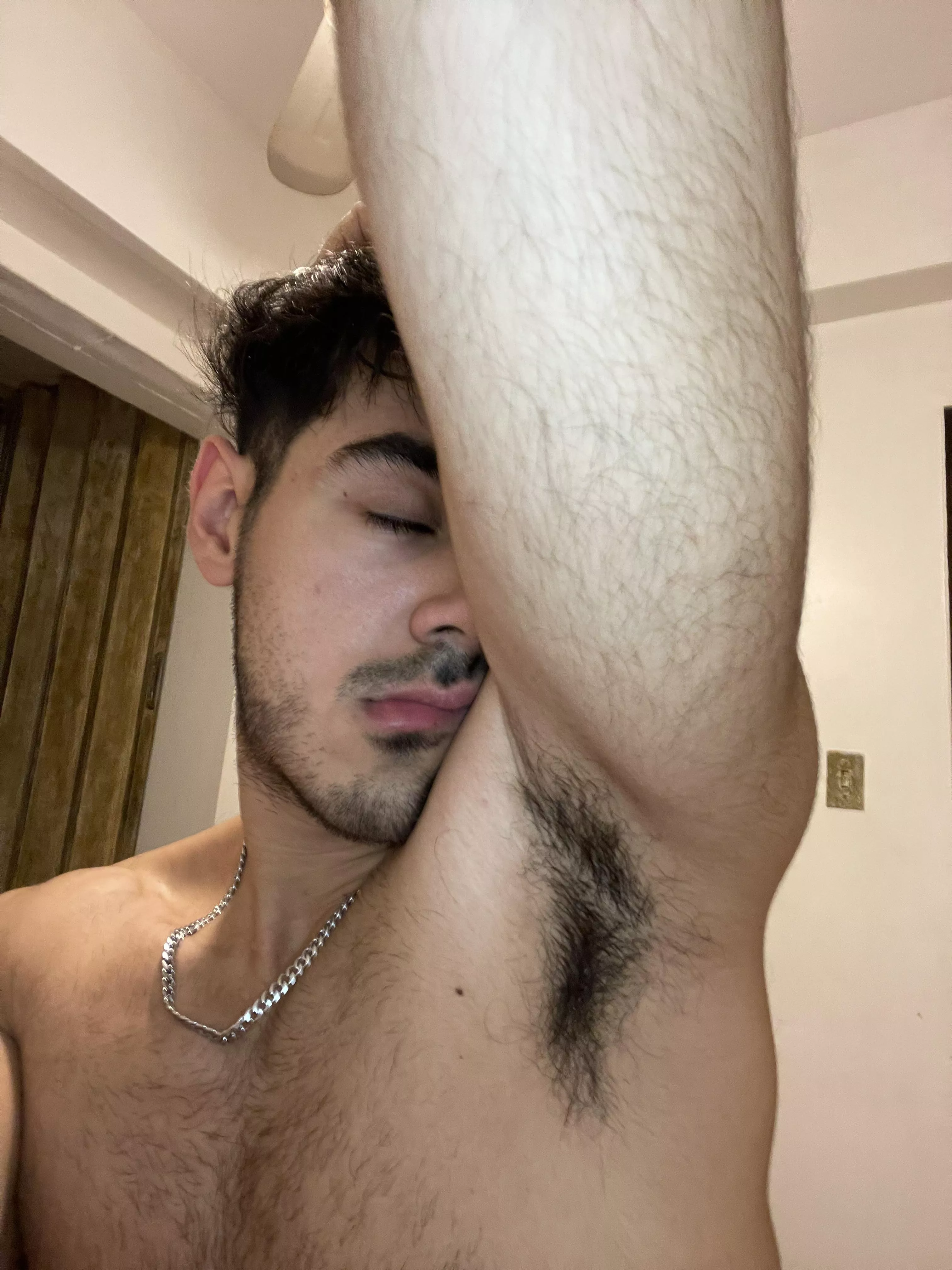 Time to sleep o lick?