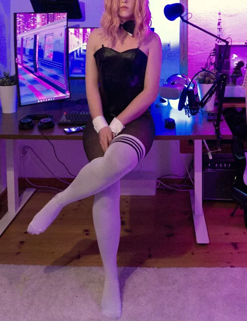 wanna play a game? >:3