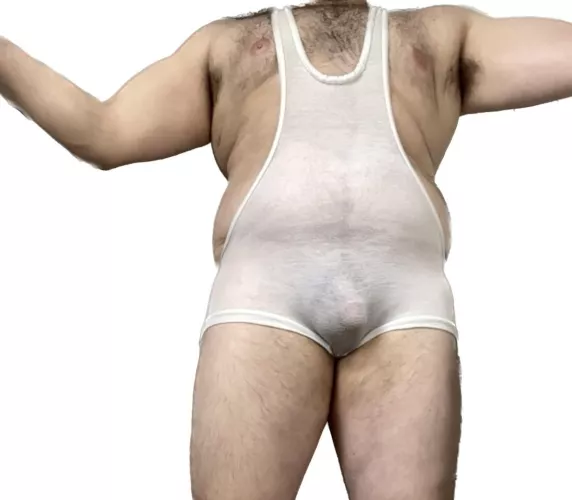 Who wants to wrestle? Loser has to ________? 😈🥵