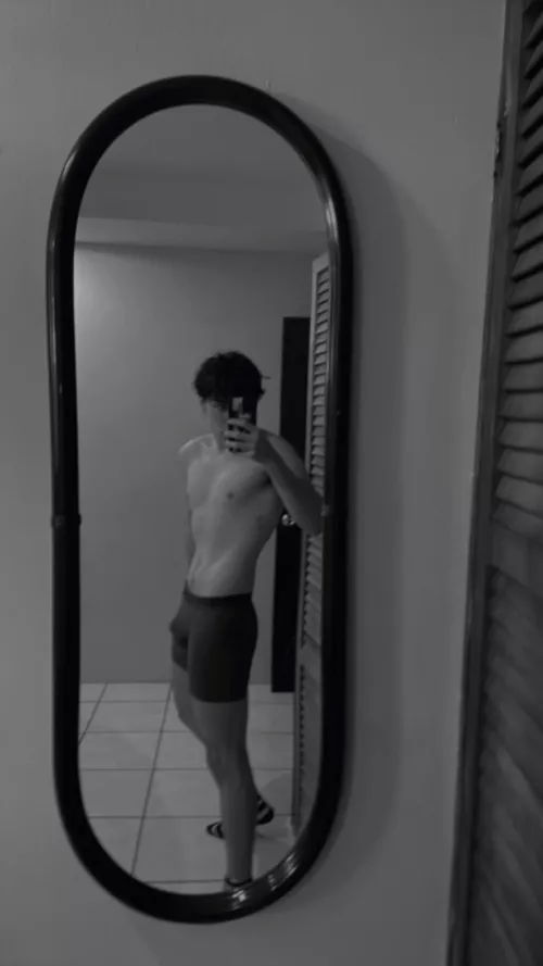 20 Latino boy looking for longterm, into flirty talkative guys, add dan69673