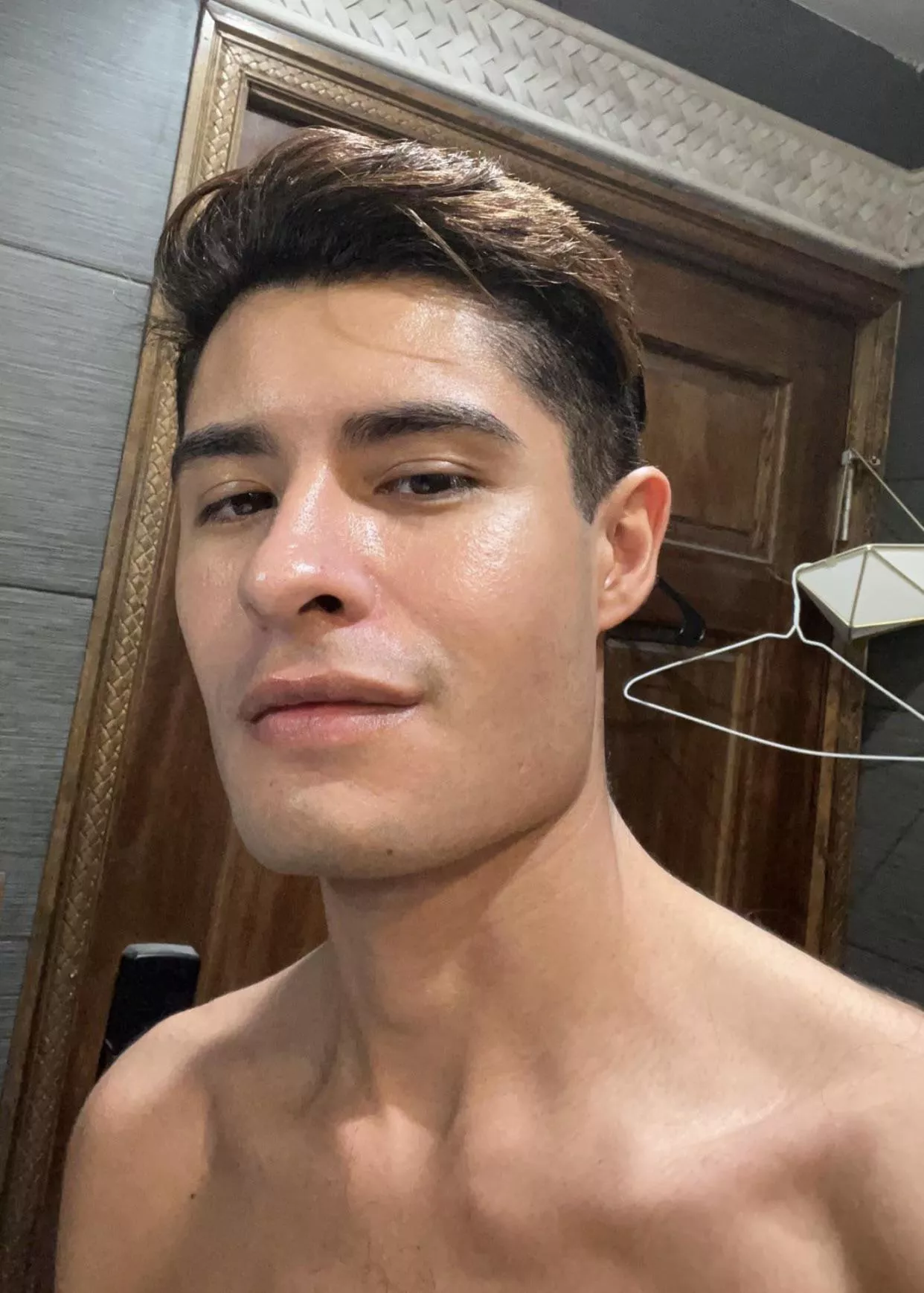 25 M Anyone down for some Overwatch or Fortnite? Lol I’m bored