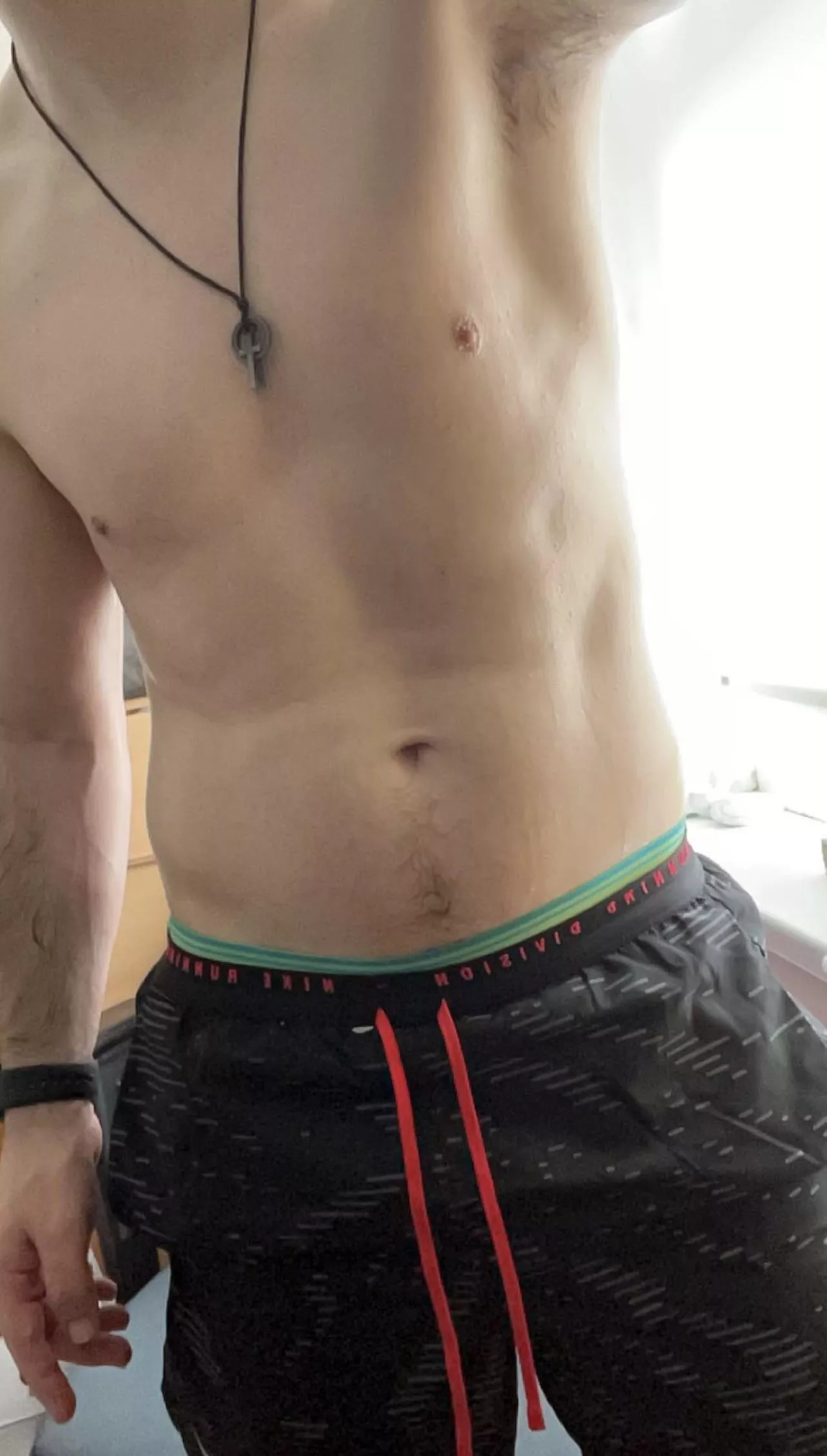 (34) anyone like sweaty gay male? 😝