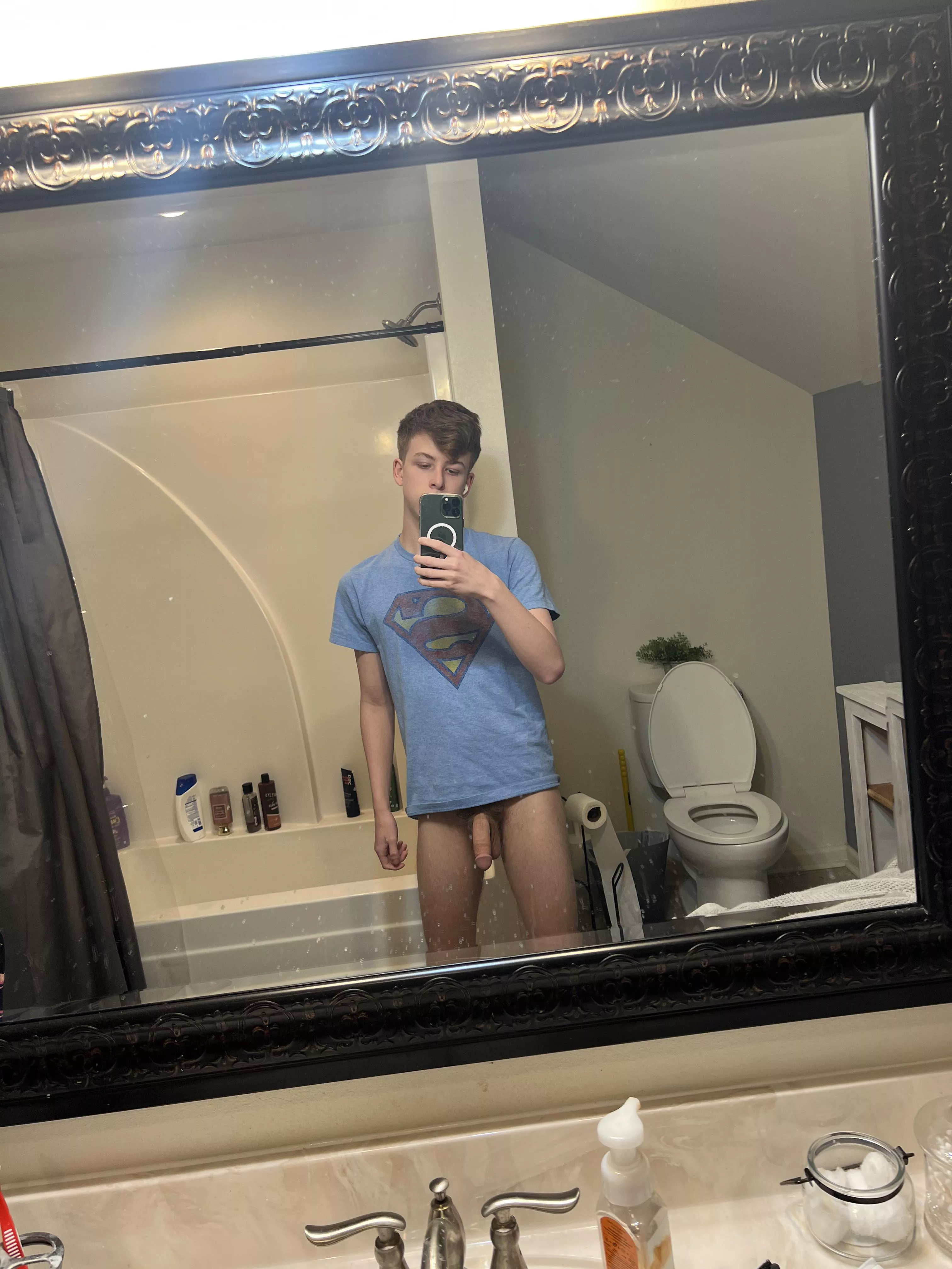 Anyone wanna talk and be gay?