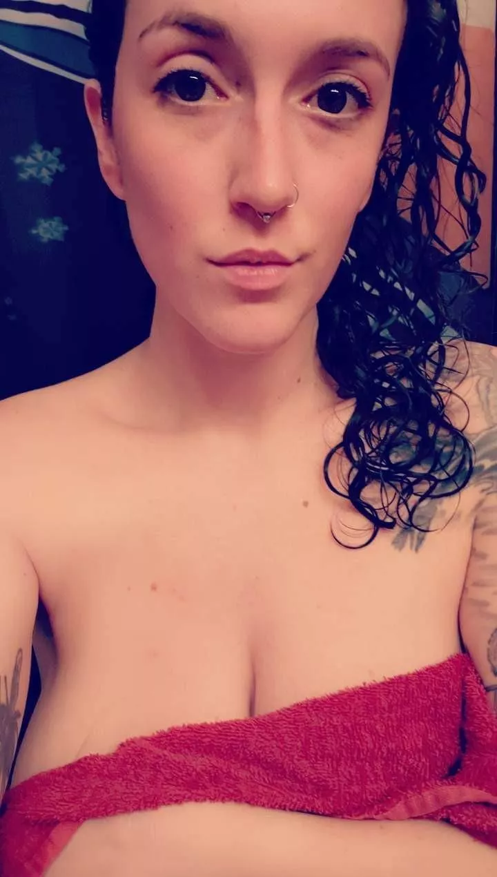 Bruins are up 4-0 🤣