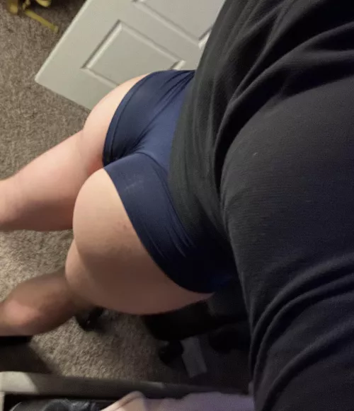 come to bed w me 😽