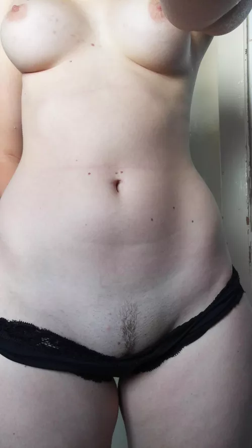 Could you land on my landing stripe 🤭🛬? (F, 27,63kg, 172cm)