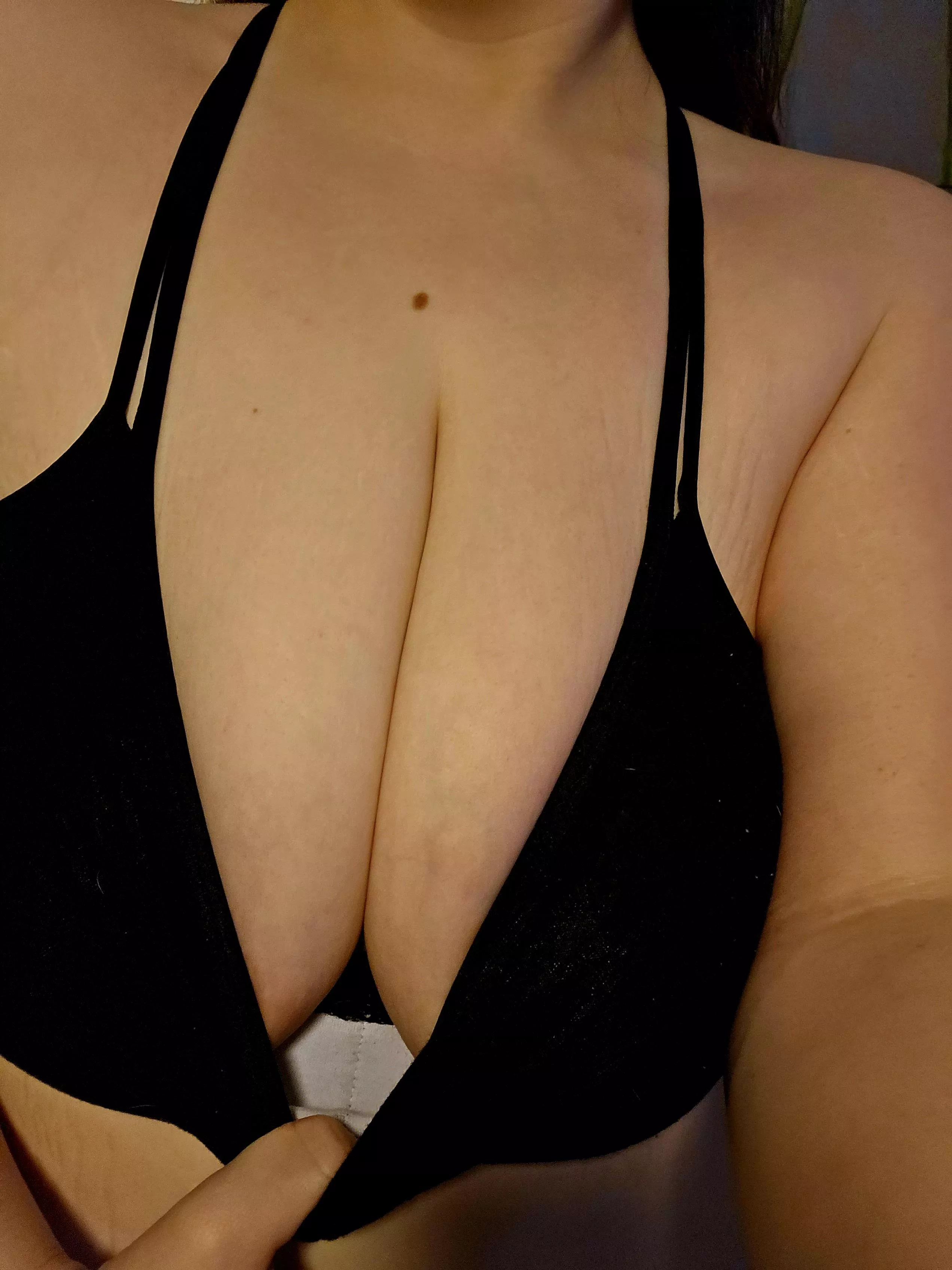 craving your cum on them 🤤