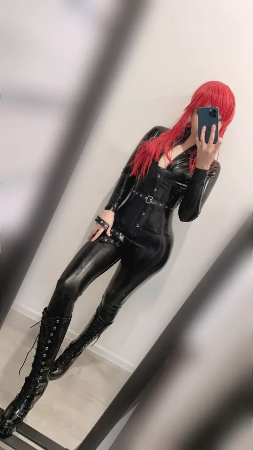 Do you like latex? [F]