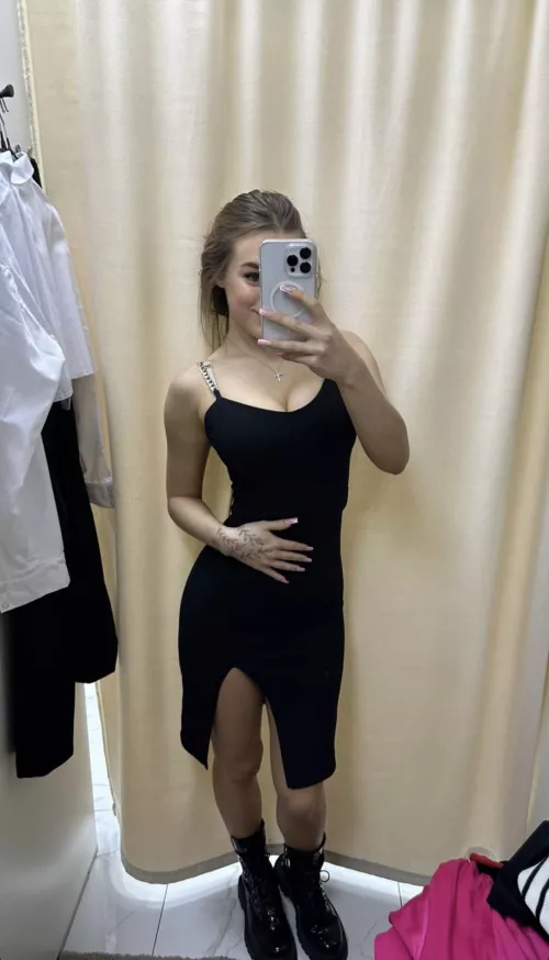 Do you like the outfit?😊 (f20)