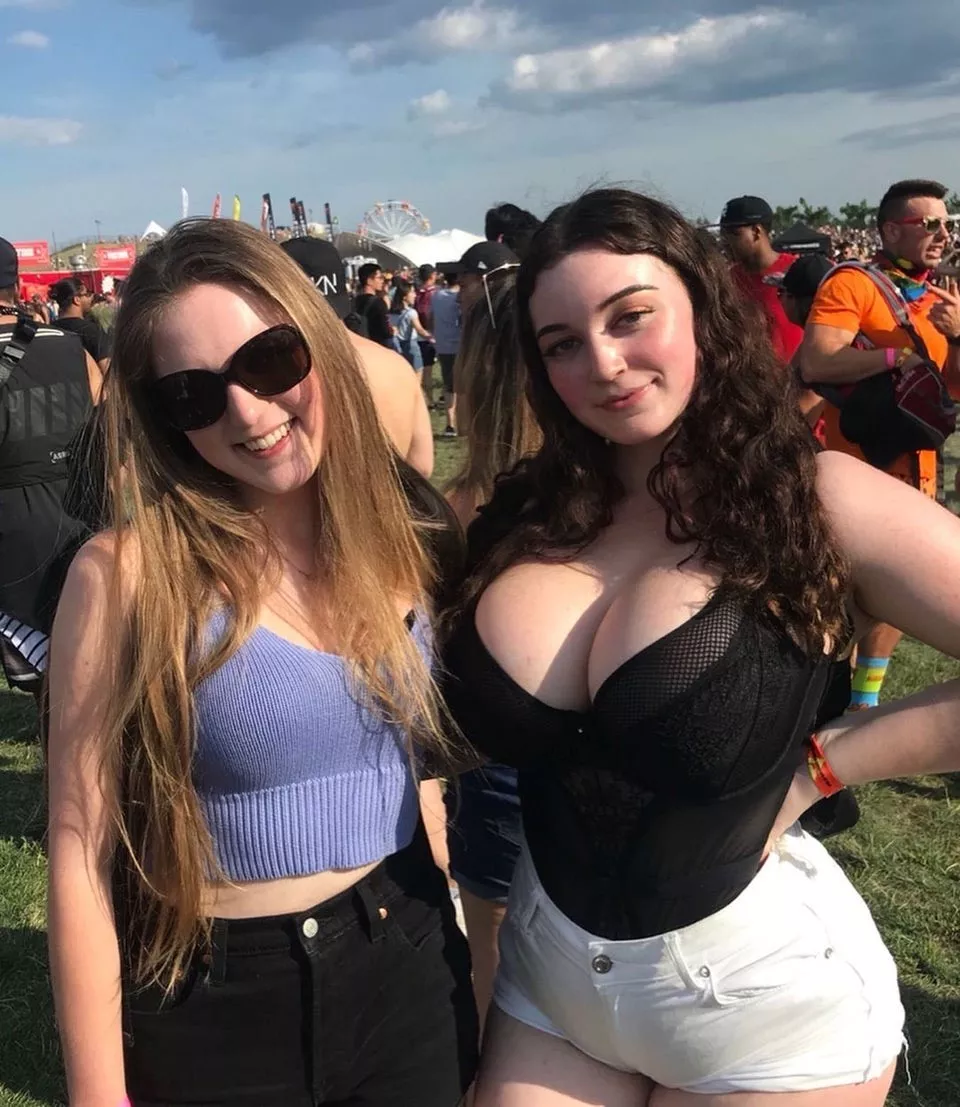 Festival girls