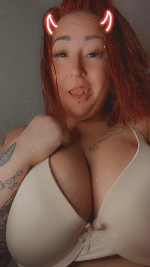 Hehe wanna play naughty 😈