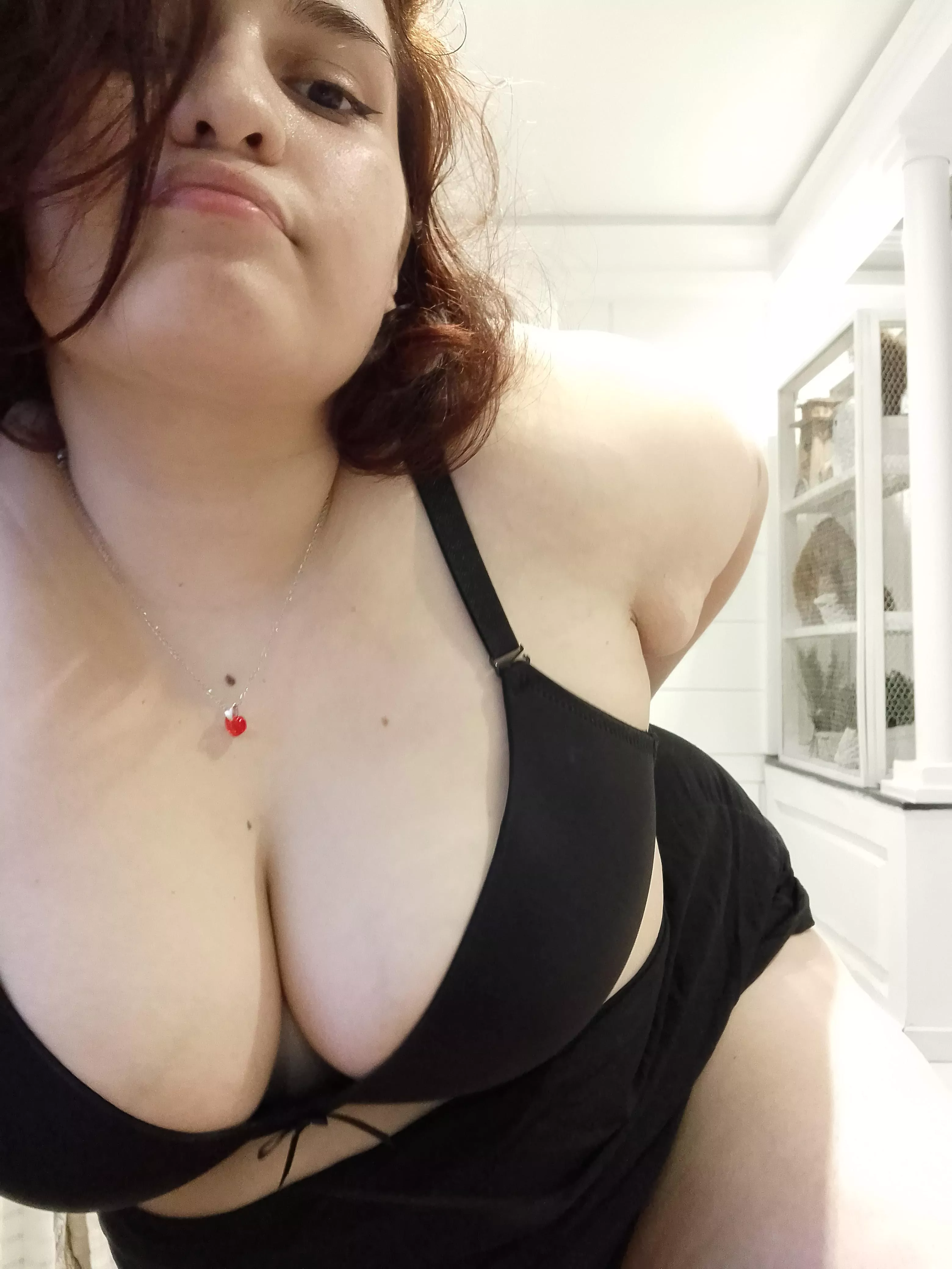 hey guys... what are you doing now?😈