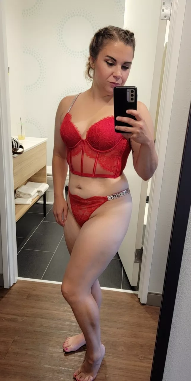 Hubby is away. Who wants to play?