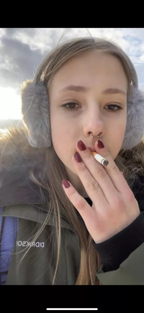 I love a morning cigarette😍 anyone wanna join me?