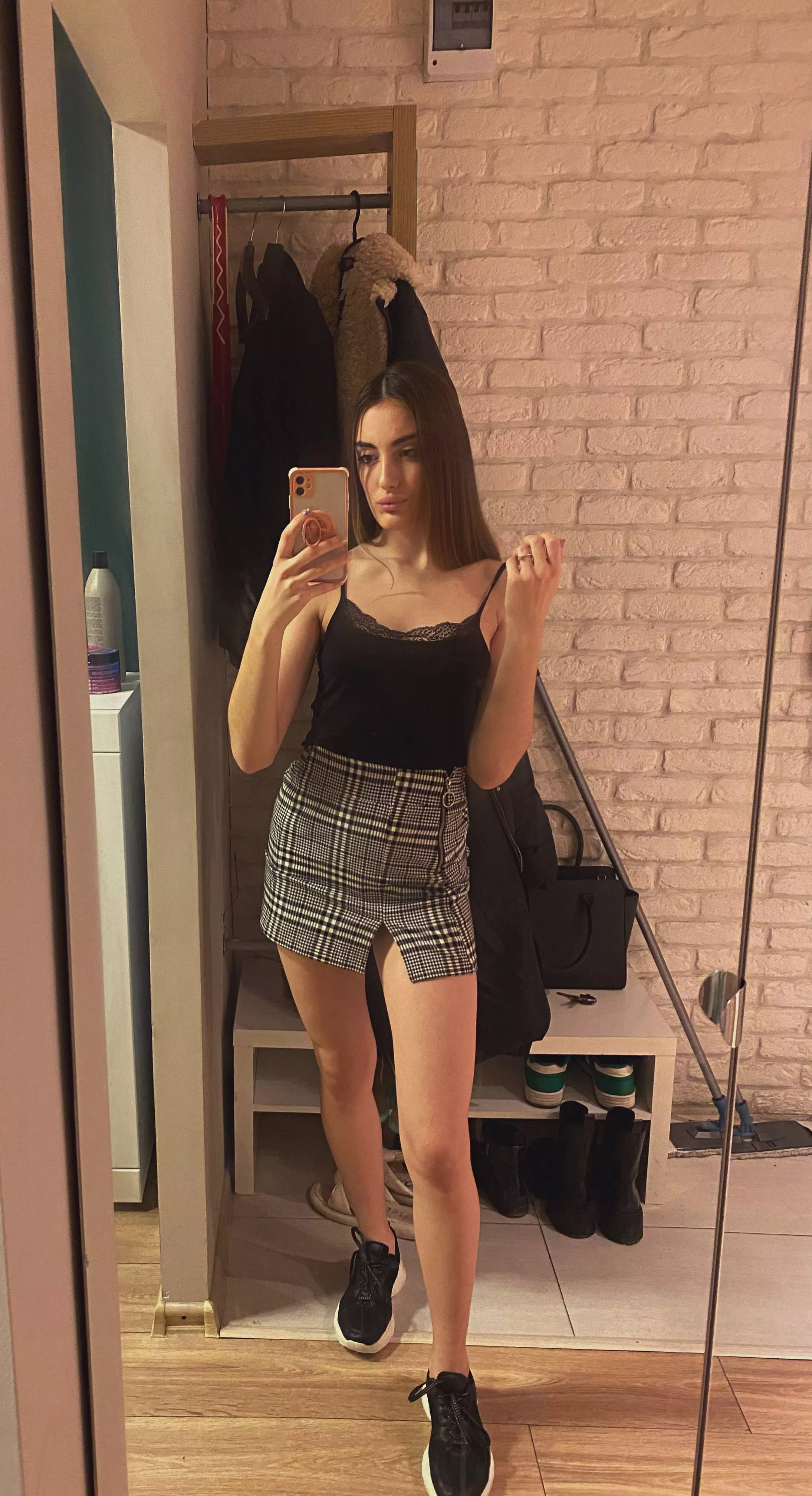 I never wear panties under my skirt in the street.