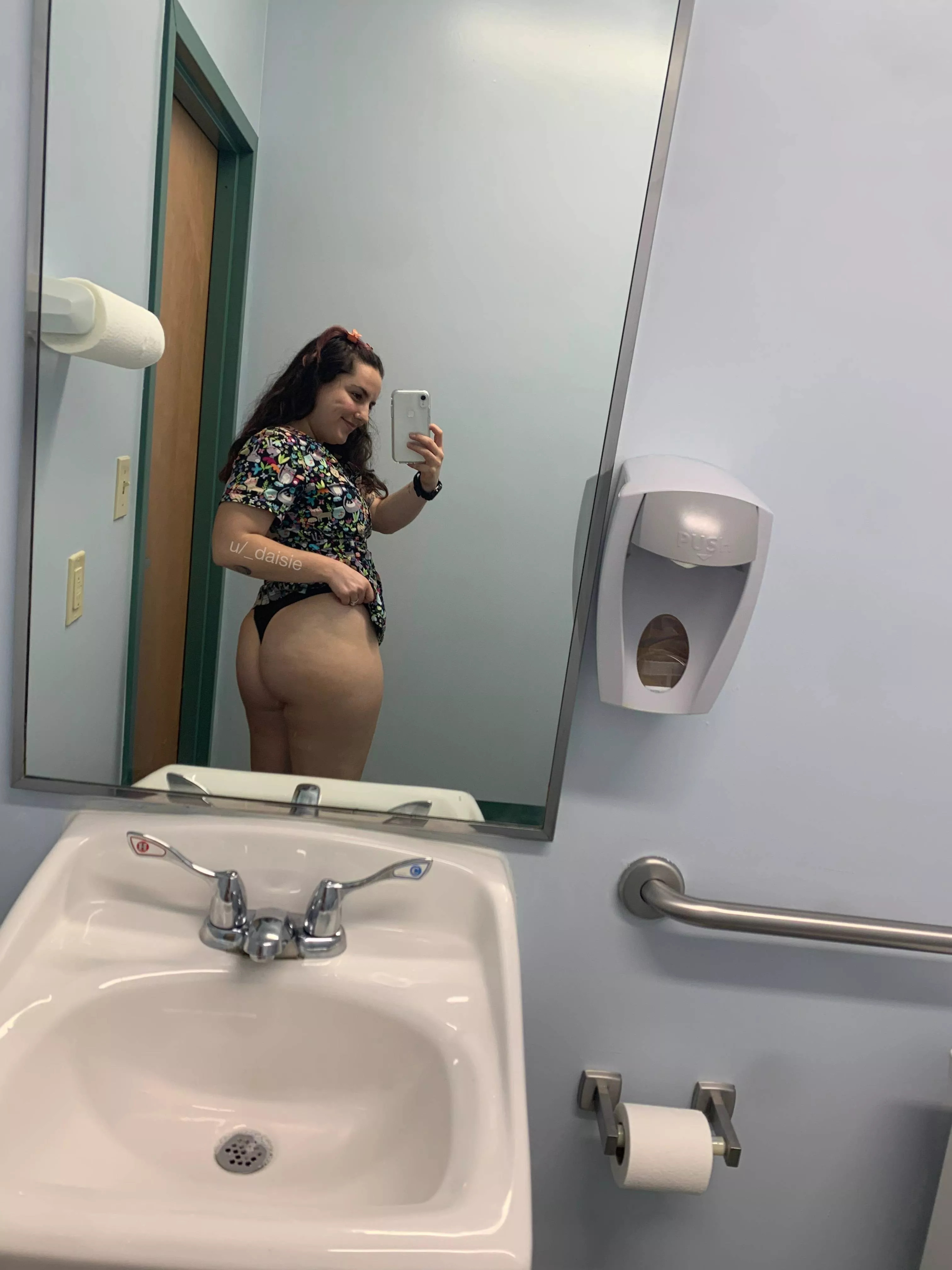 i'm a vet tech, let's fuck like animals