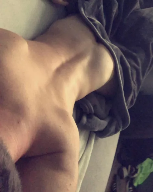 Just a little teaser, let me know if you want to see more 😈