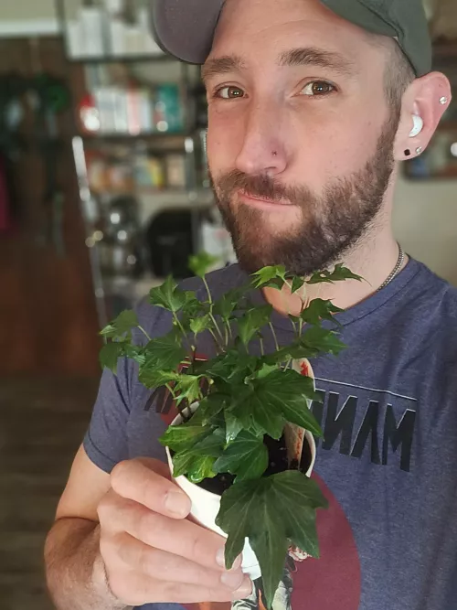 Look at this little cutie! I had to bring it home!