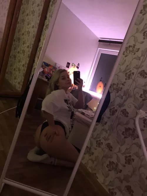 My booty need touching