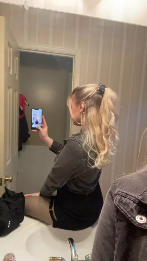 Outfit for a date tonight ;) [F]