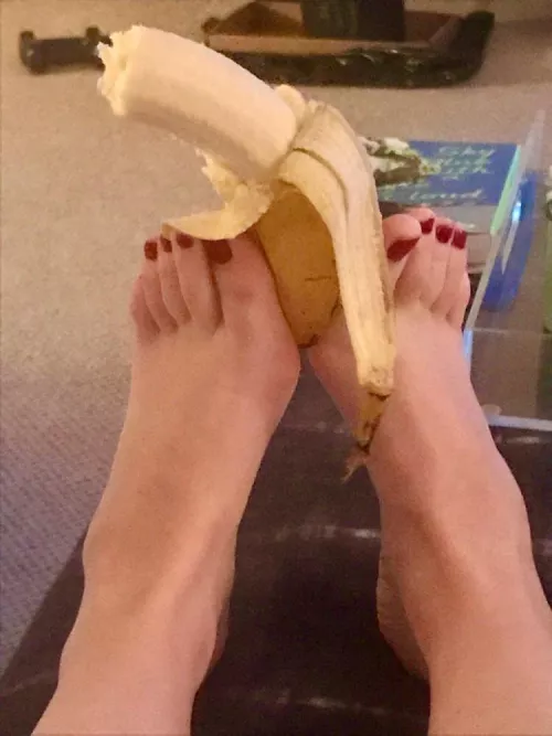 Reply guys, does this make you hard or hungry?