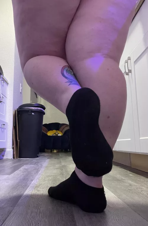 Some asshole asked me to wear these socks for 5 days and bailed on me last minute. Please message if you’re interested 🖤