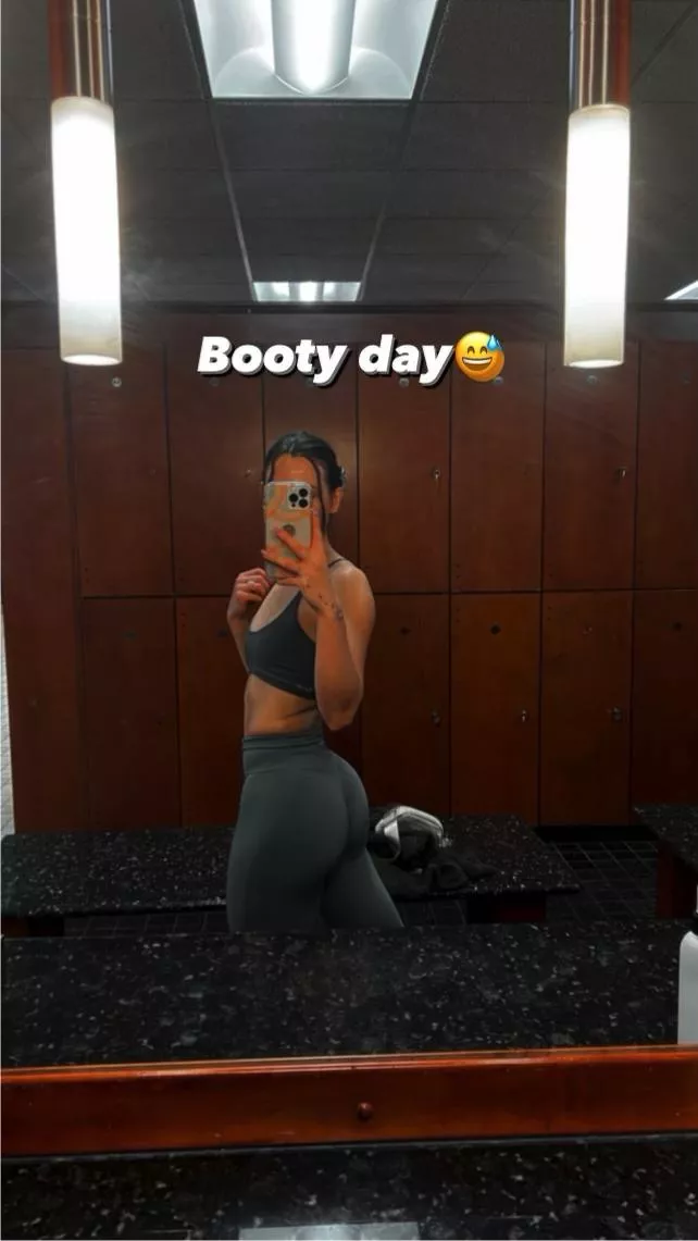 Squats for your thoughts 🍑💕