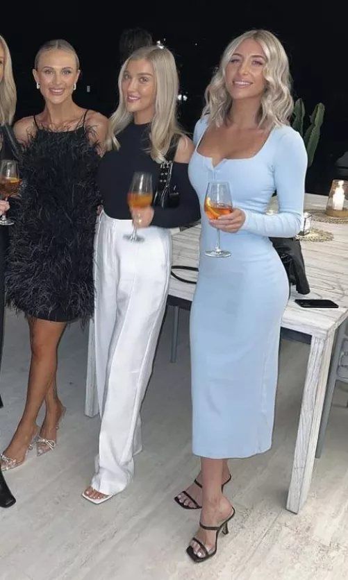 The “we’ve just been doing lines in the ladies room and now you want us to pose for a photo?” look