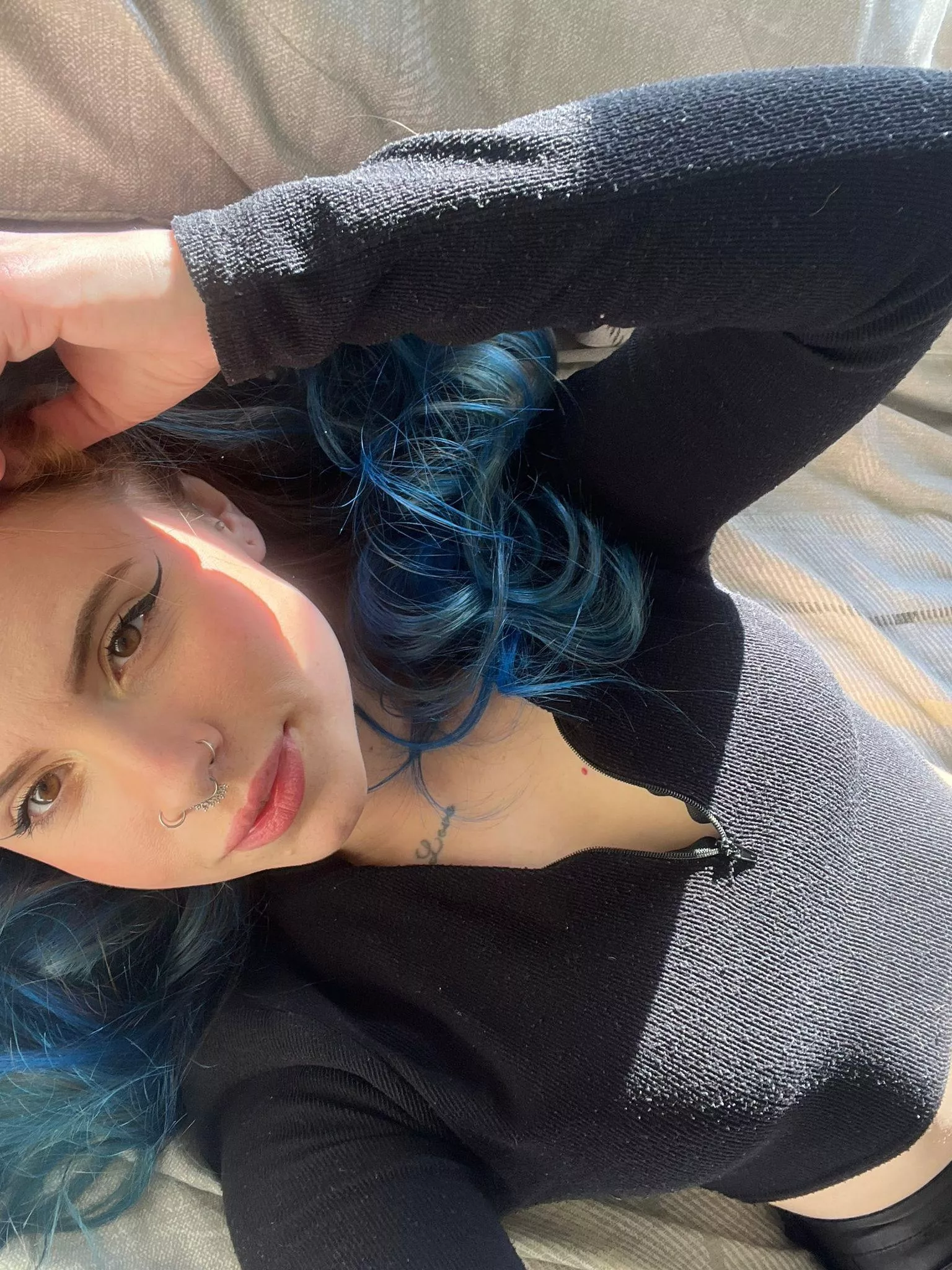 Tight 2 piece crop top dress. Hope it’s to your standards xx