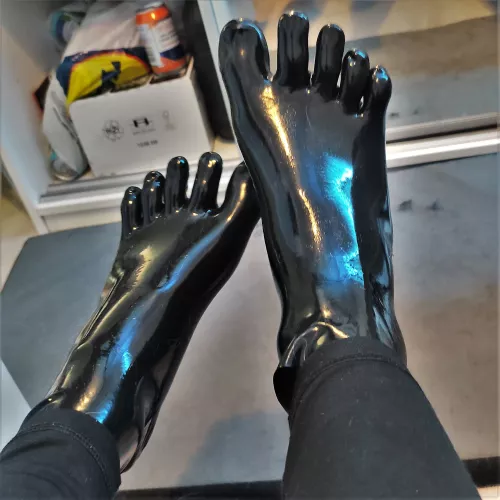 Toe shoes would fit with these, right? :D