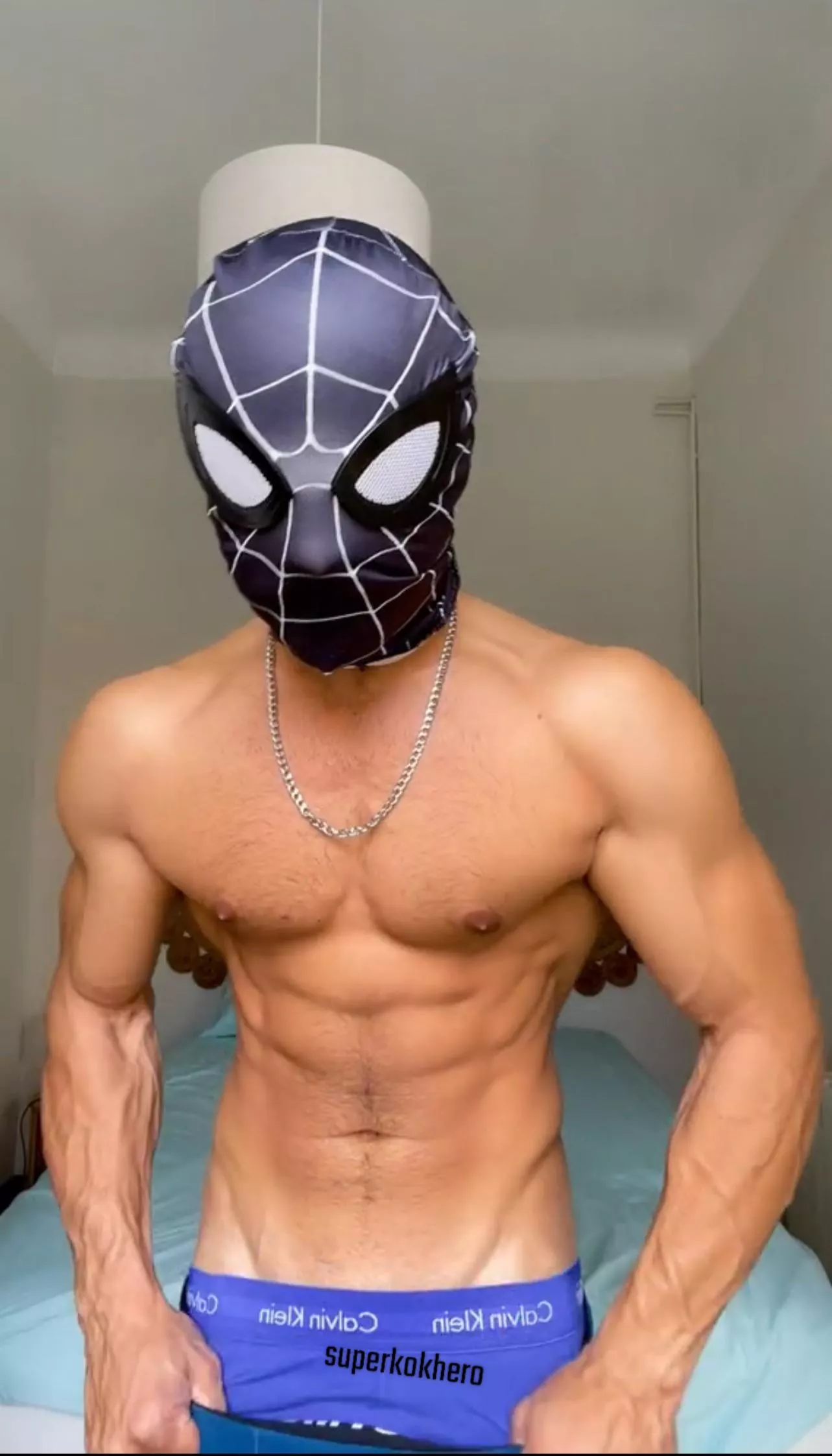 Would y like to worship a daddy like me?