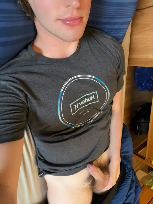 19m 6’7 kinky pe rv looking for fun- please show face - ianthet21