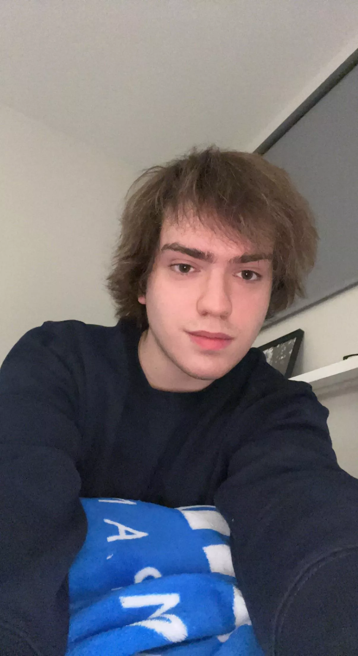 [19m] hi everyone!! anybody down to play some PC games? :3