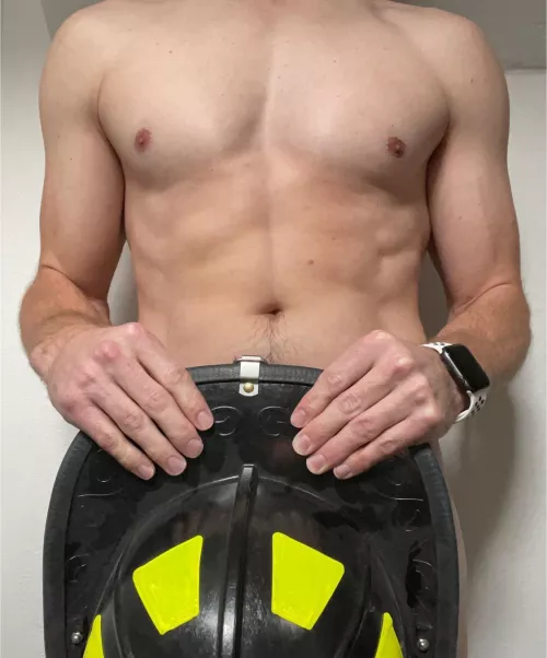 25 M what do you think 👩‍🚒