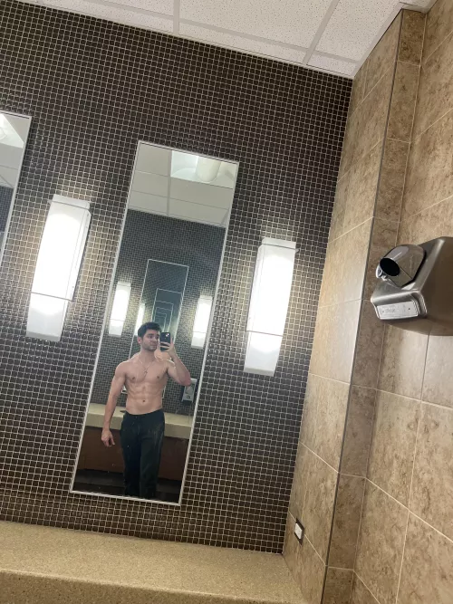 3 hour gym session from earlier this week. Thoughts?