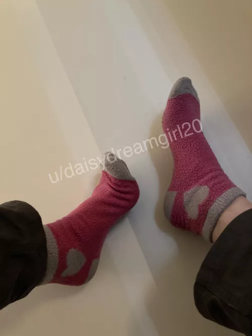 5 day wear fuzzy socks, they get so sweaty in my work boots [selling][us]
