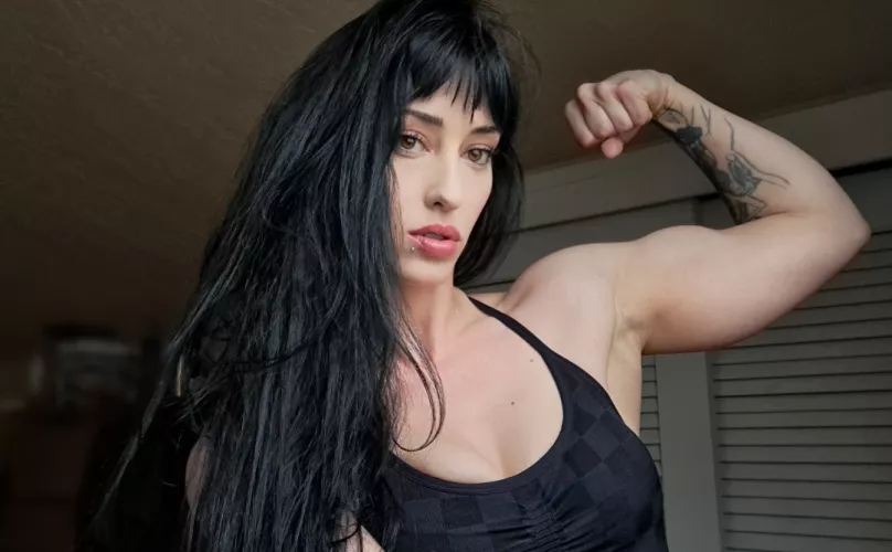 Average upper body skipper